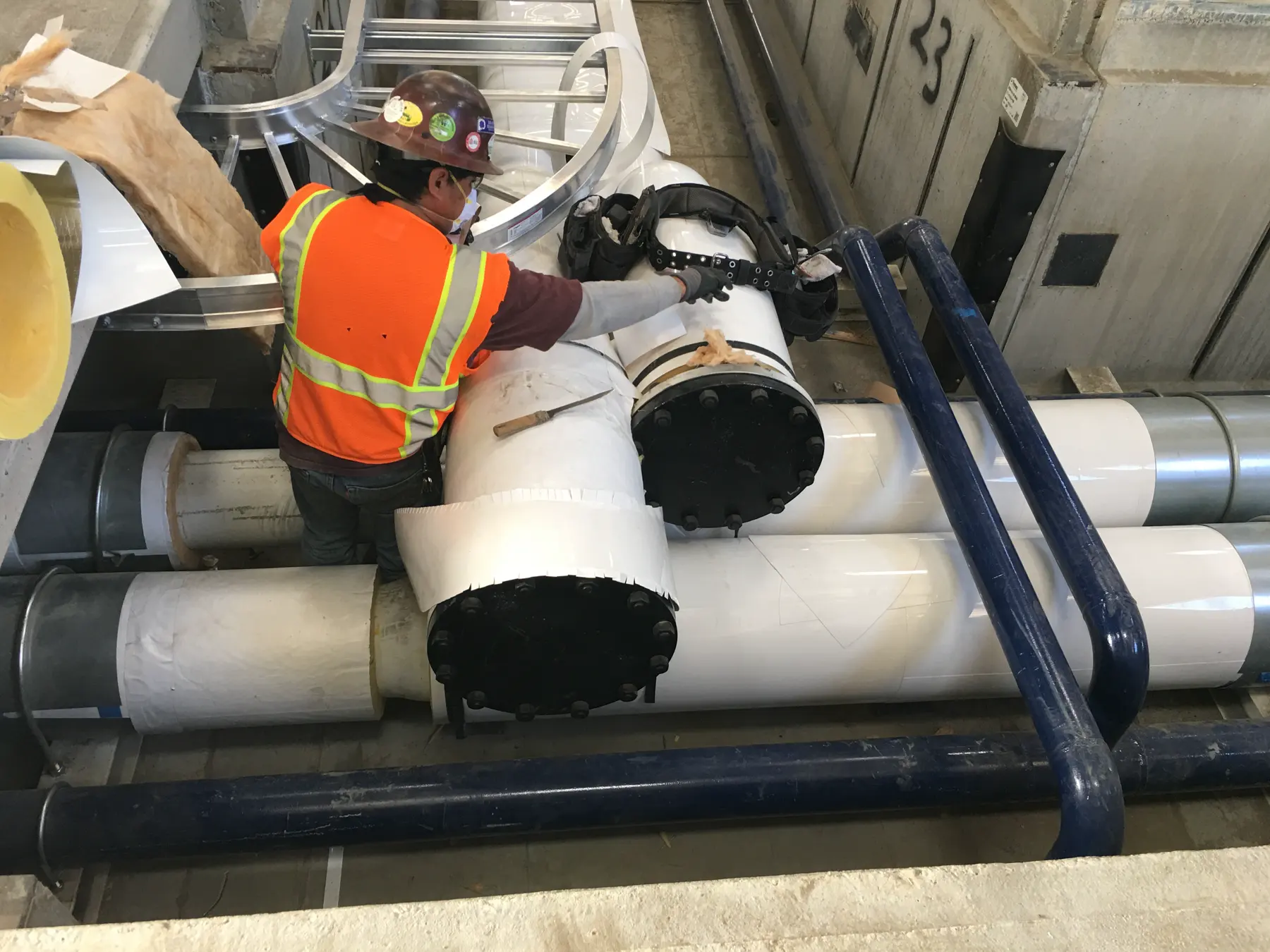 Mechanical piping installation in a technical facility